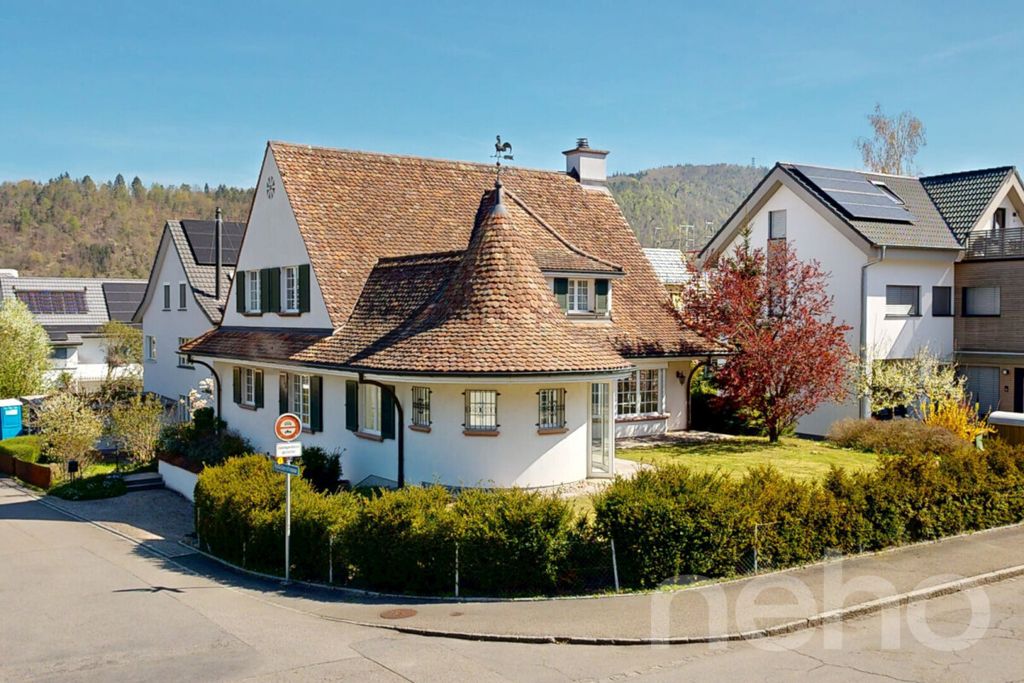 Property photo 1 of 13