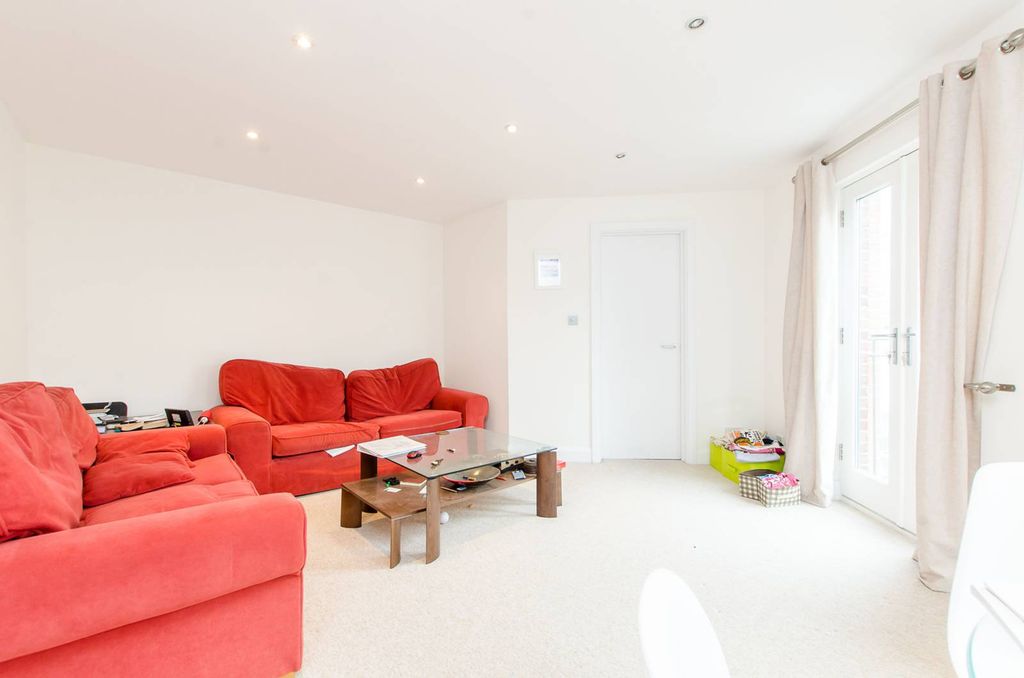 Property photo 2 of 7