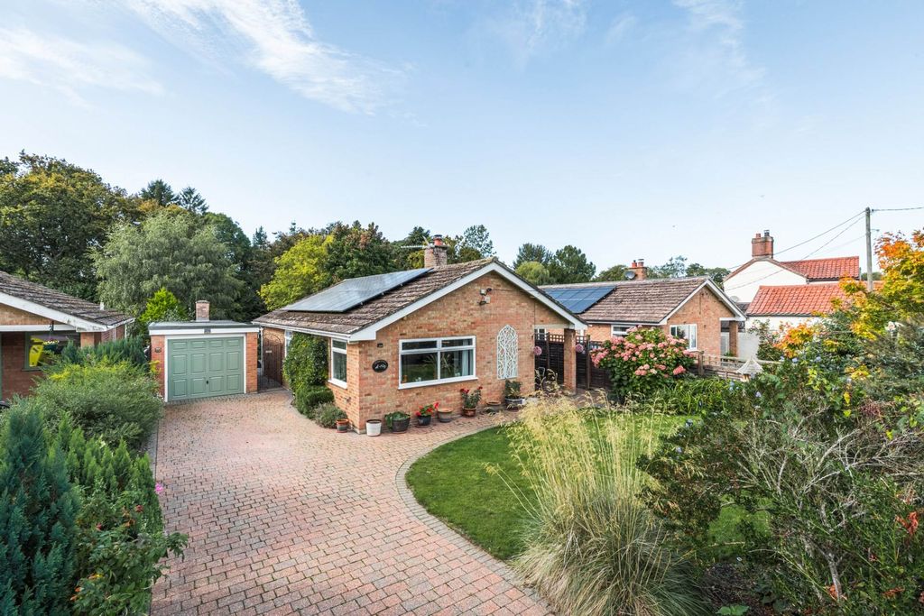 Property photo 2 of 28