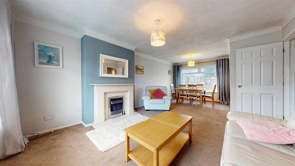 Property photo 3 of 26 Kendal Close Living Room