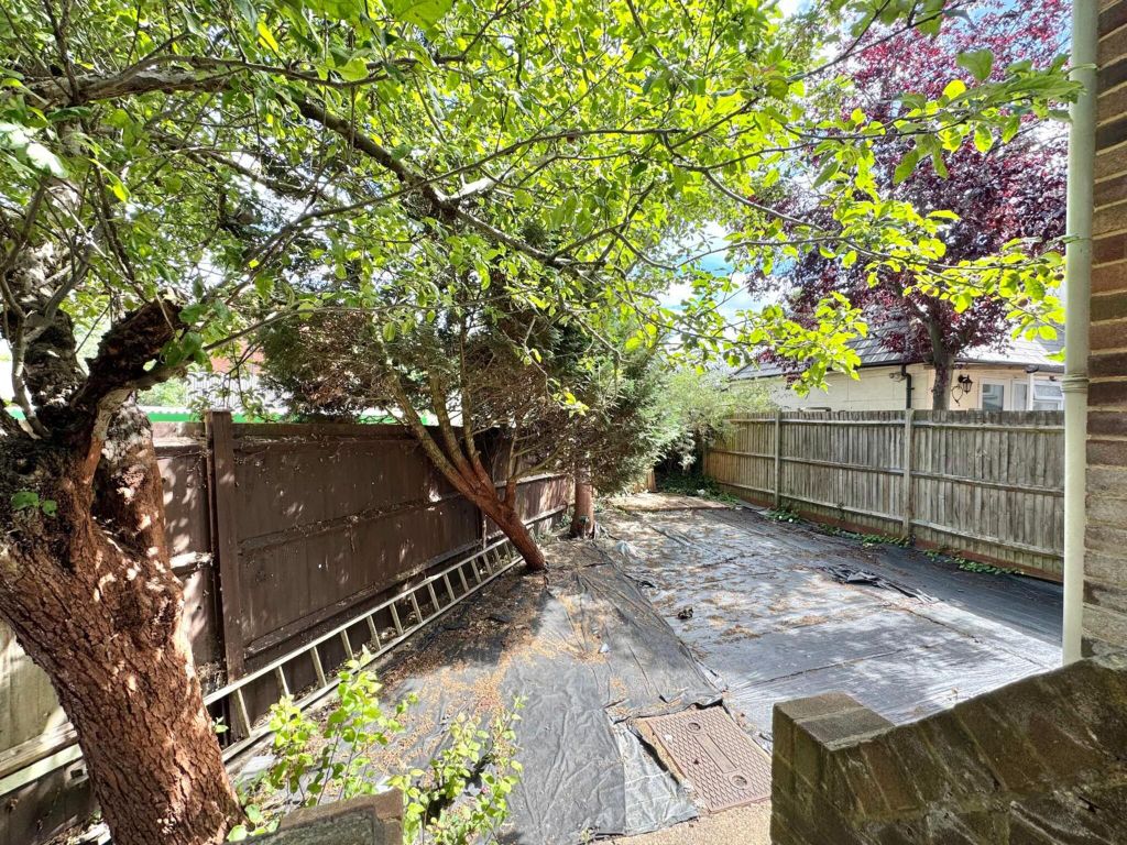 Property photo 3 of 11