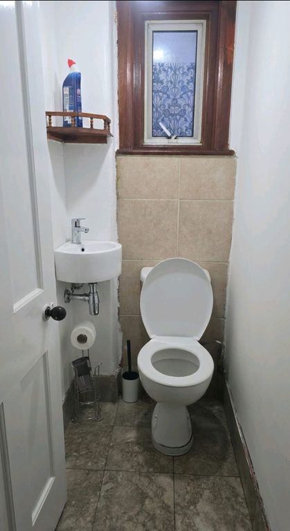 Property photo 2 of 4 Convenient Private WC With Window And Sink...