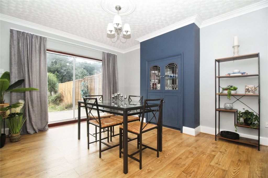 Property photo 3 of 14 Lounge/Diner