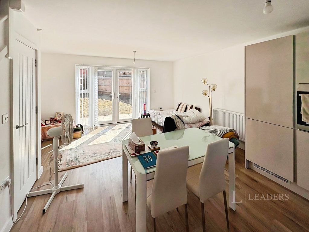Property photo 3 of 14 Pbox-Img.Jpg