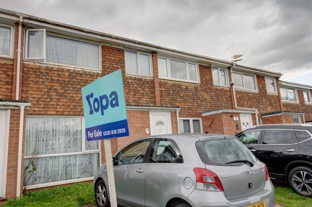 Property photo 2 of 19 Front