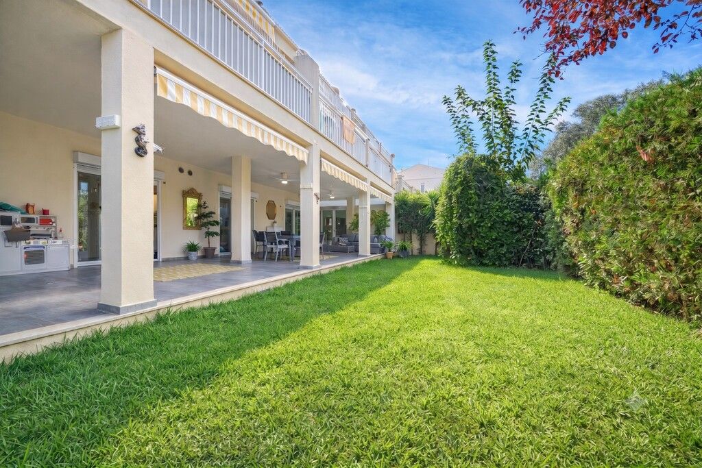 Property photo 1 of 20 Ai Garden Apartment
