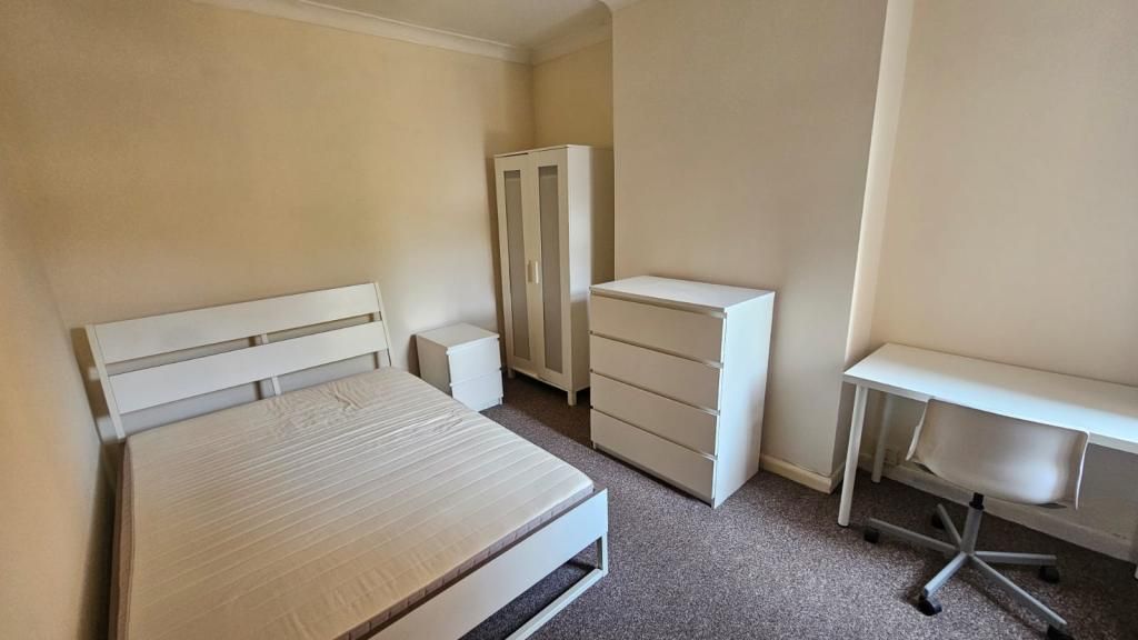 Property photo 1 of 3