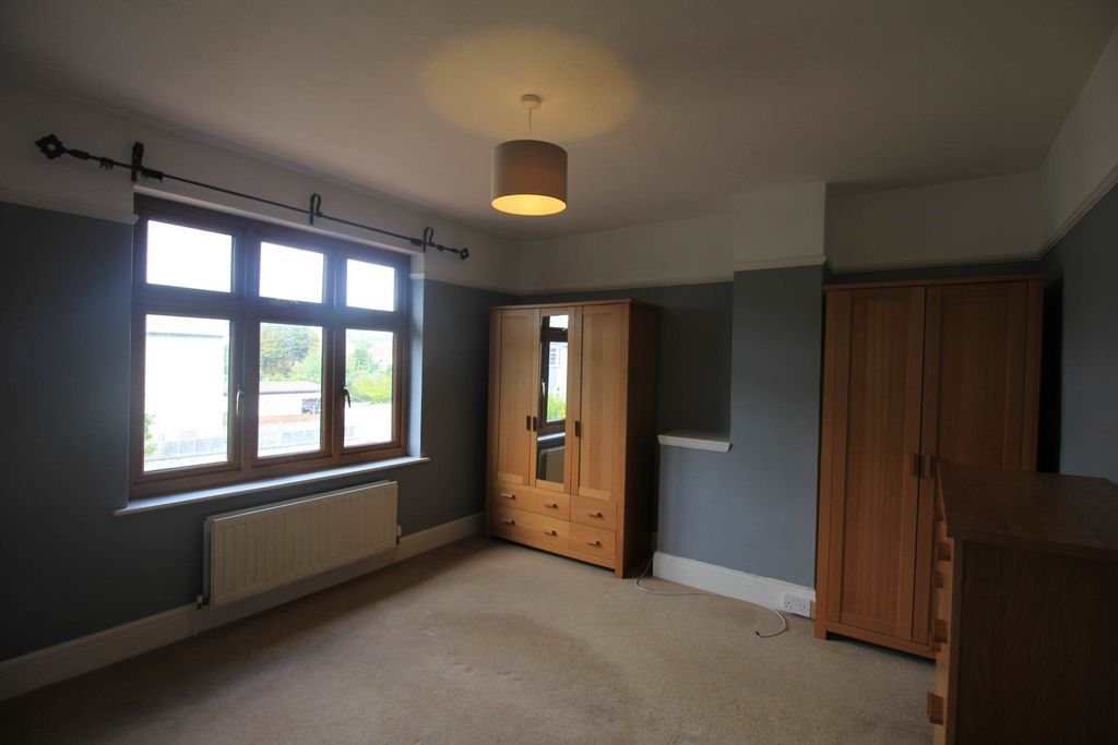 Property photo 3 of 22