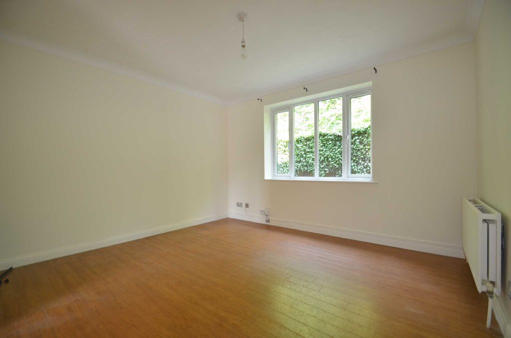 Property photo 3 of 7 Photo