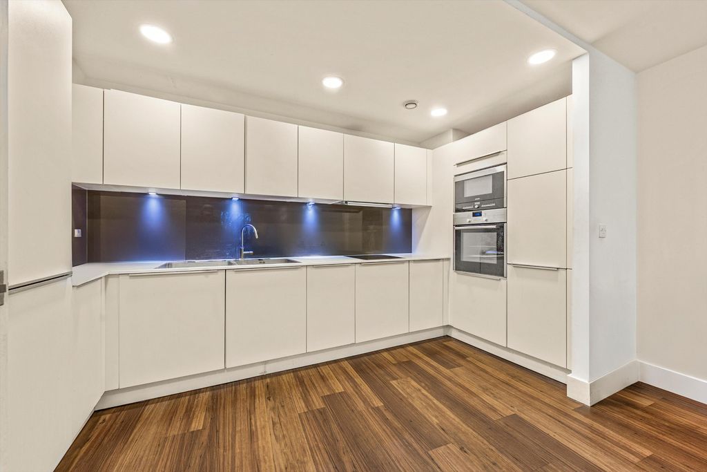 Property photo 2 of 10 Image