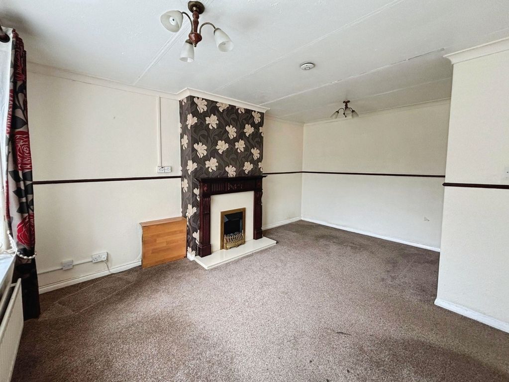 Property photo 3 of 12 Pbox-Img.Jpeg