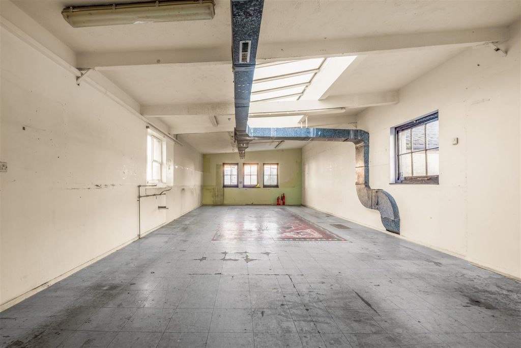 Property photo 2 of 23 83A Montgomery Street-3.Jpg