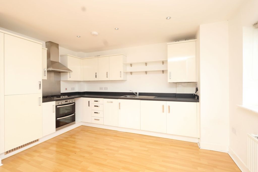 Property photo 3 of 15 Kitchen