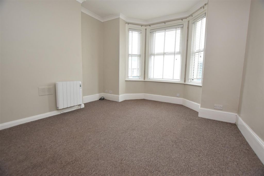 Property photo 2 of 6 Dsc_1328.Jpg