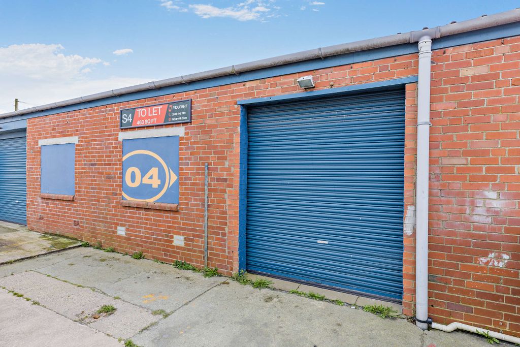 Property photo 2 of 9