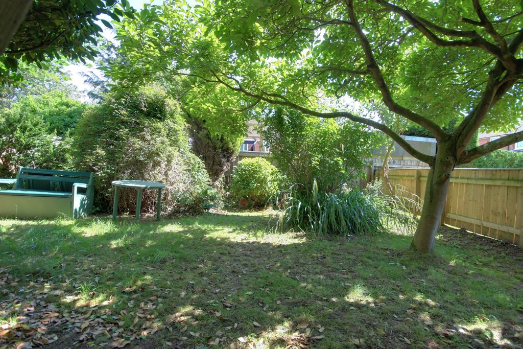 Property photo 2 of 20 1 Garden C
