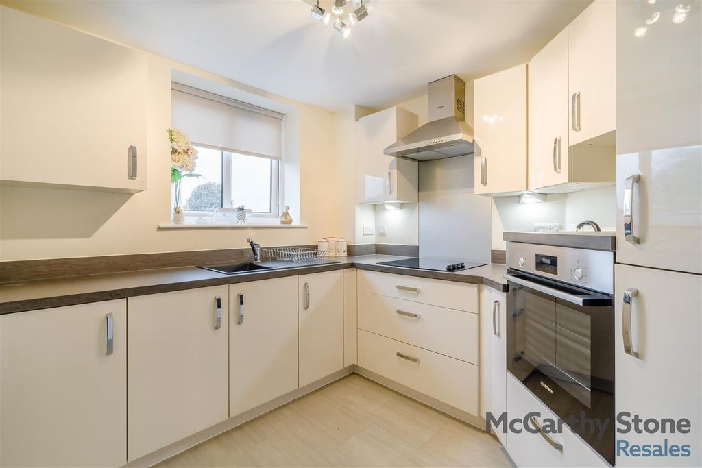 Additional image 6 of 1 bed flat for saleBurlington Gardens, Leyland PR25