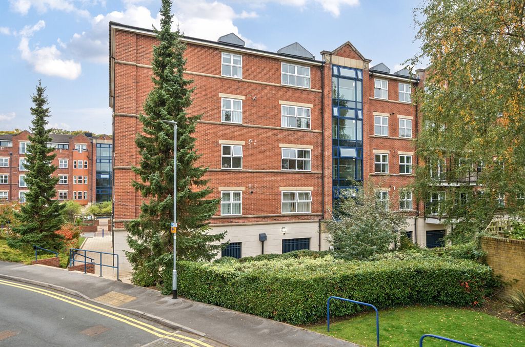 Property photo 1 of 11 Front