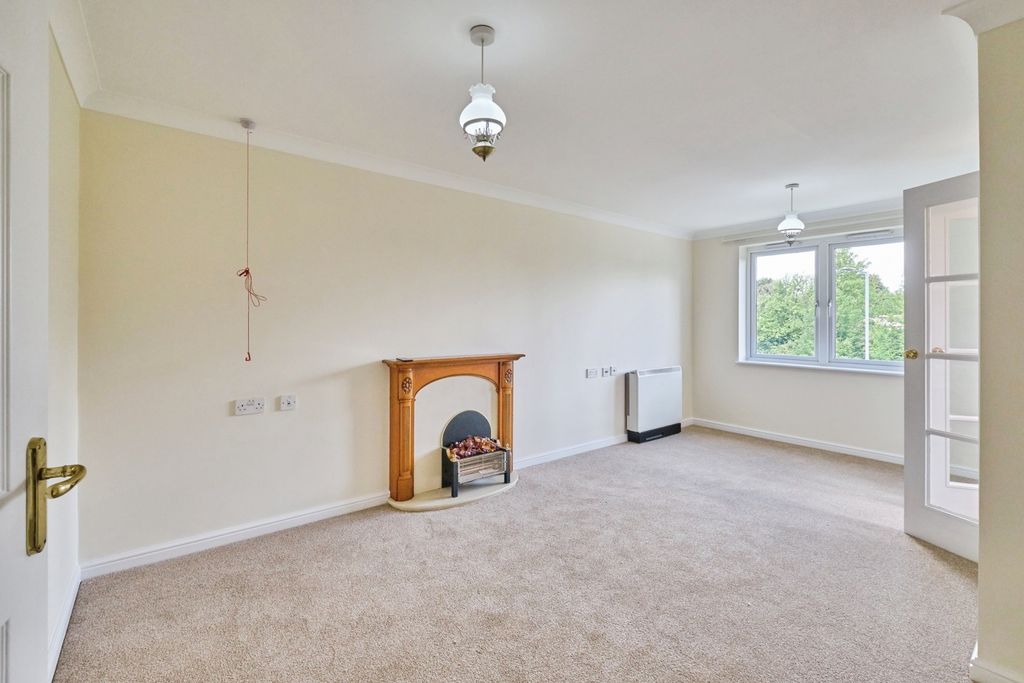 Property photo 2 of 20 Pbox-Img.Jpg
