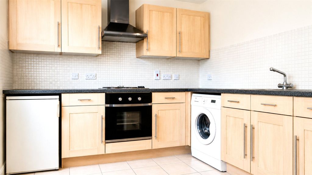 Property photo 3 of 7 Picture No. 01