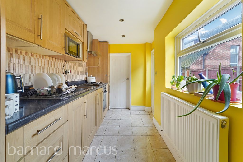 Property photo 3 of 9