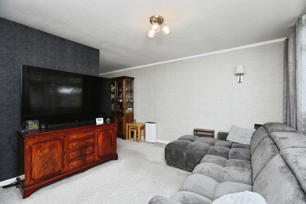 Property photo 2 of 30 Pbox-Img.Jpg