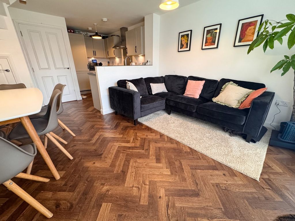 Property photo 3 of 22