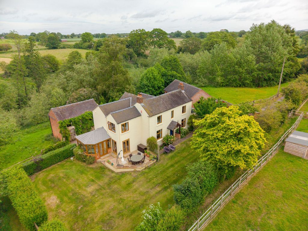 Property photo 1 of 44