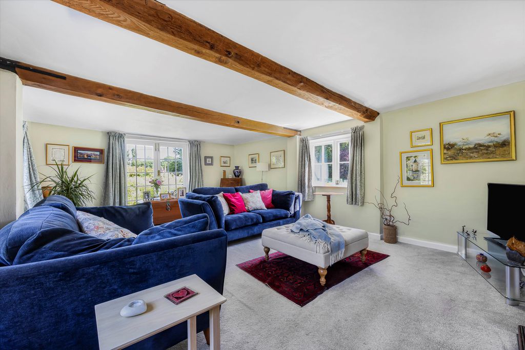 Property photo 3 of 21 Image