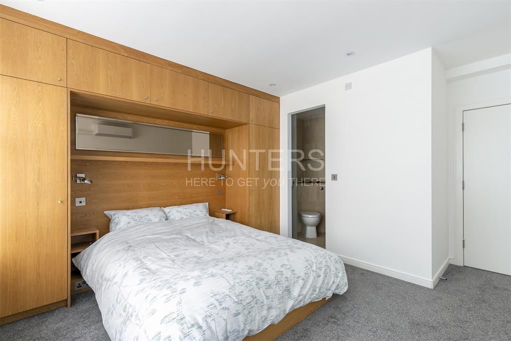 Property photo 3 of 7 Principle Bedroom