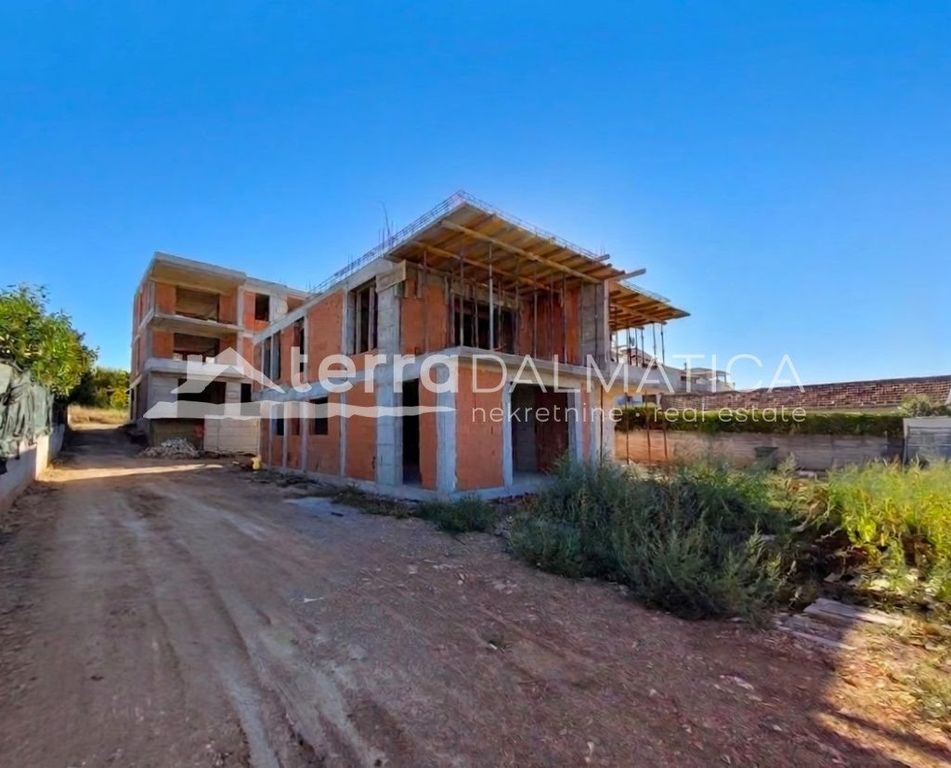 Property photo 3 of 5