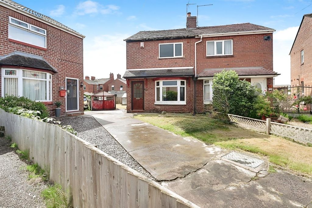 Property photo 1 of 16 66 Stonely Fs.Png