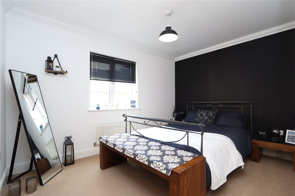 Property photo 3 of 16 Picture No. 03