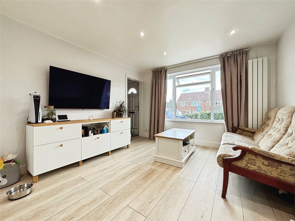 Property photo 3 of 21 Picture No. 12