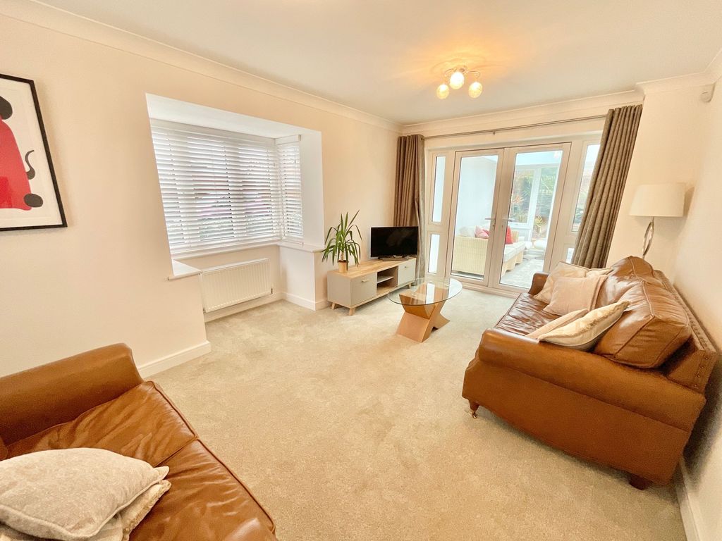 Property photo 3 of 23