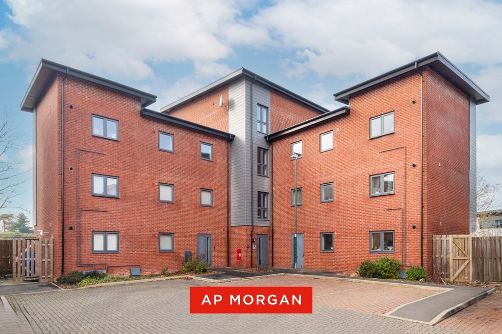 Property photo 1 of 21 Picture No. 02