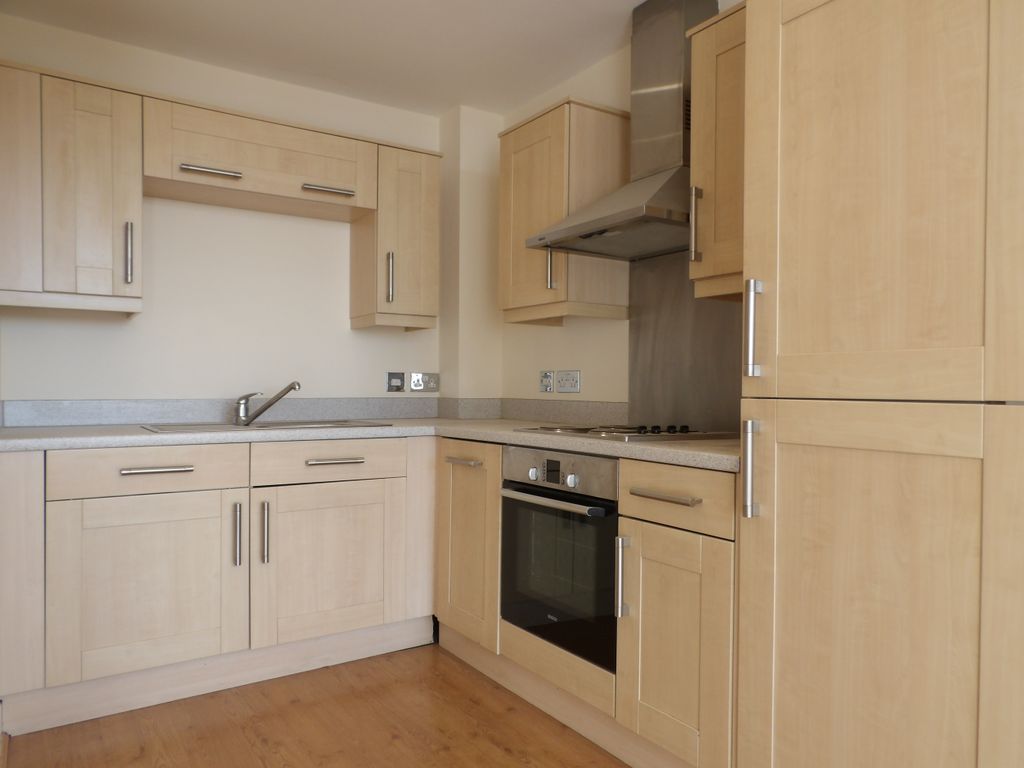 Property photo 3 of 6 Kitchen