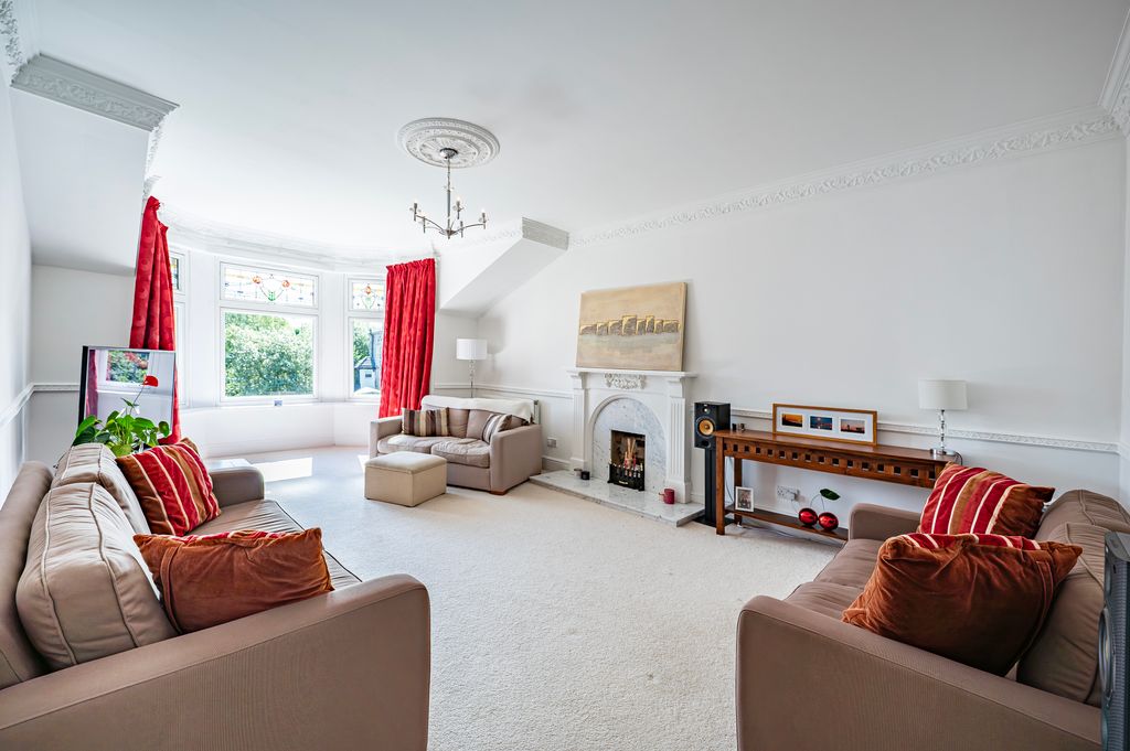 Property photo 2 of 42