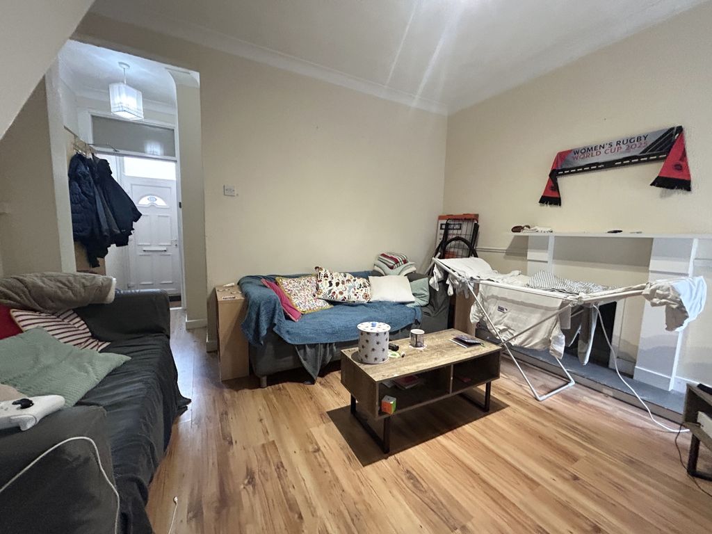 Property photo 2 of 7 Img_5458