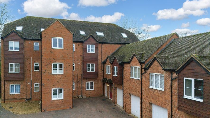 Property photo 2 of 14