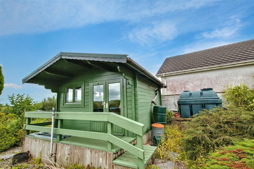 Property photo 3 of 43 Summerhouse