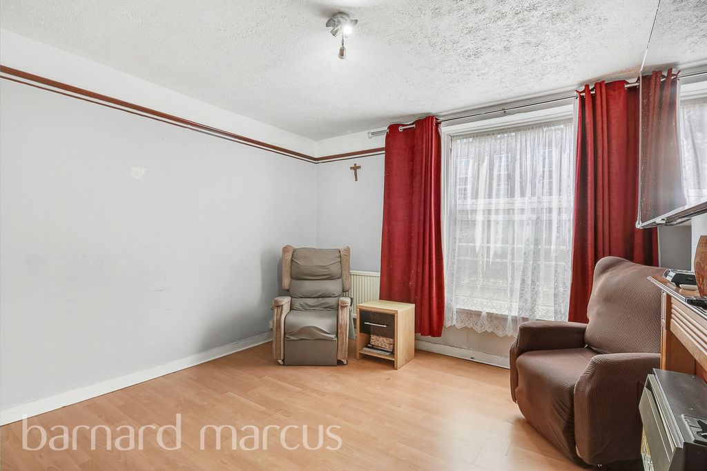 Property photo 2 of 4