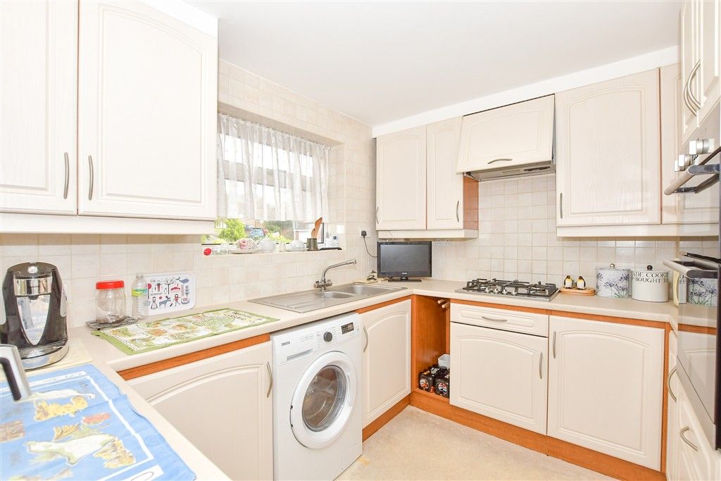 Property photo 2 of 19 Kitchen