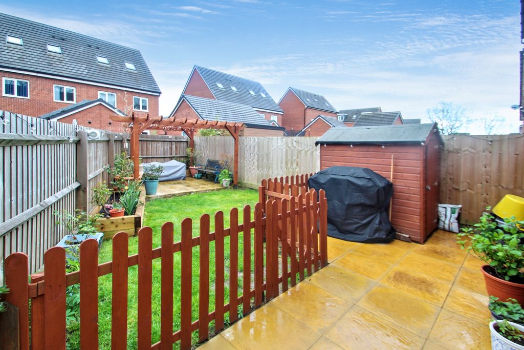 Property photo 2 of 13