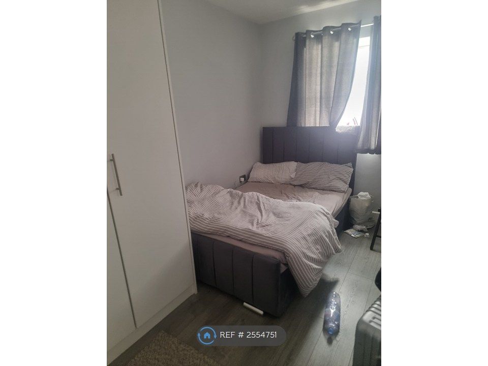 Property photo 1 of 2