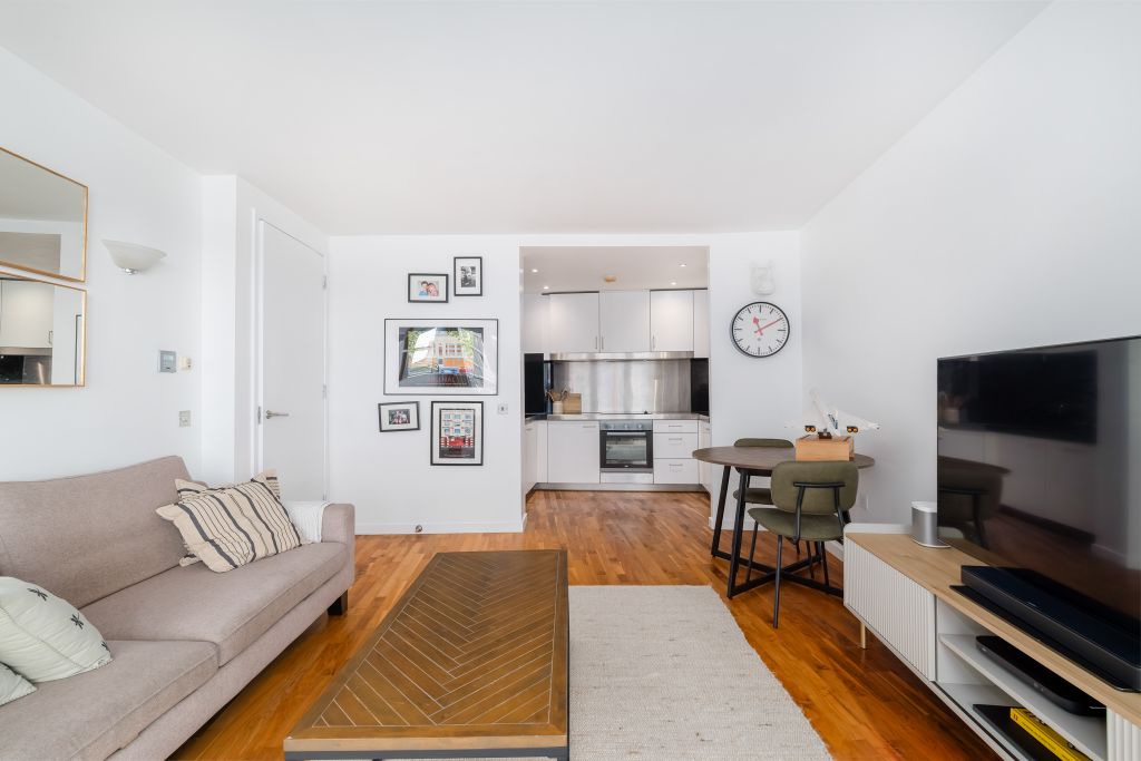 Property photo 2 of 16