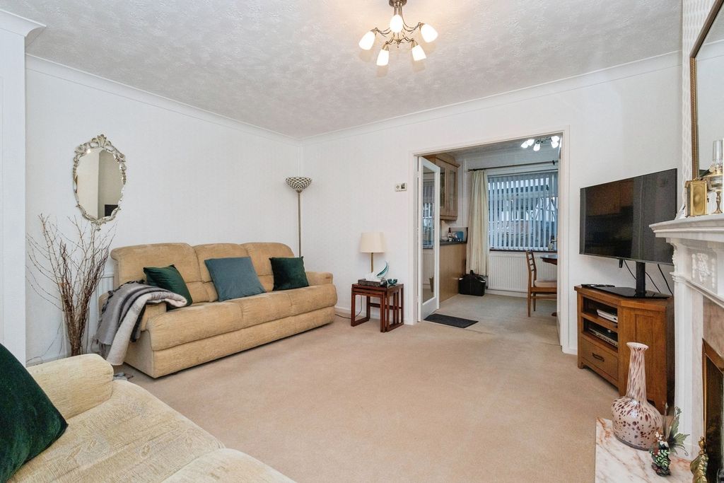 Property photo 3 of 18 Pbox-Img.Jpg