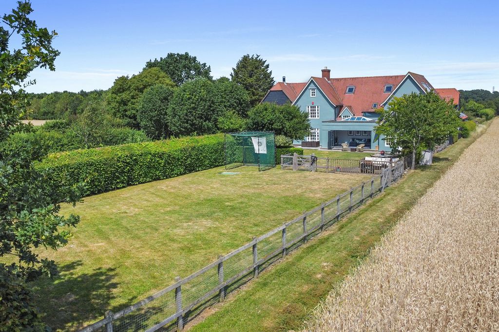 Property photo 2 of 47