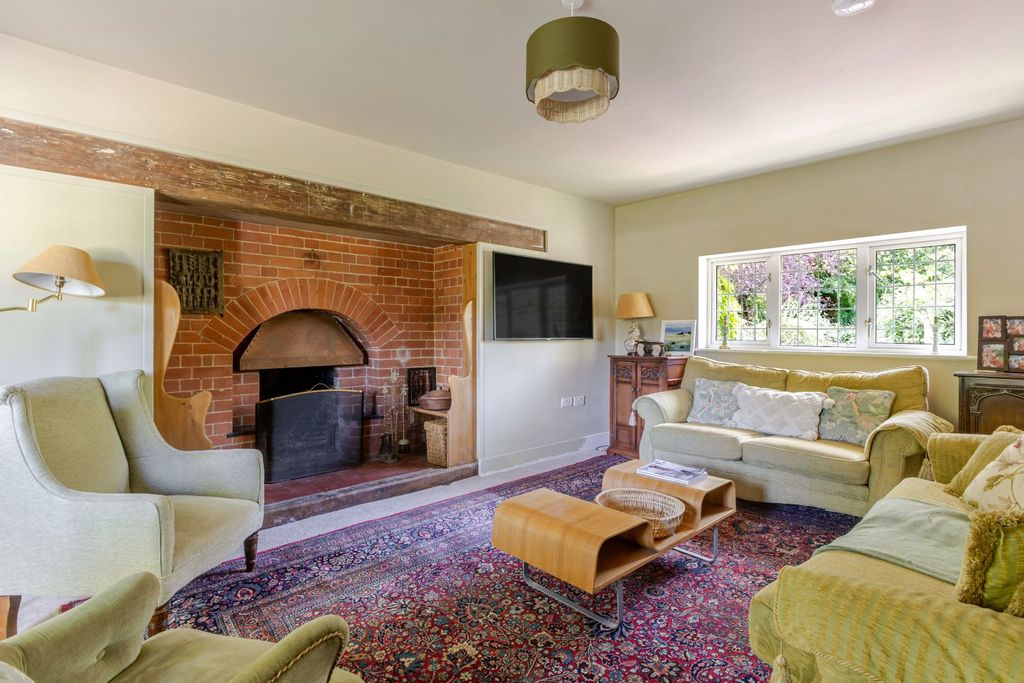 Property photo 3 of 24 Sitting Room