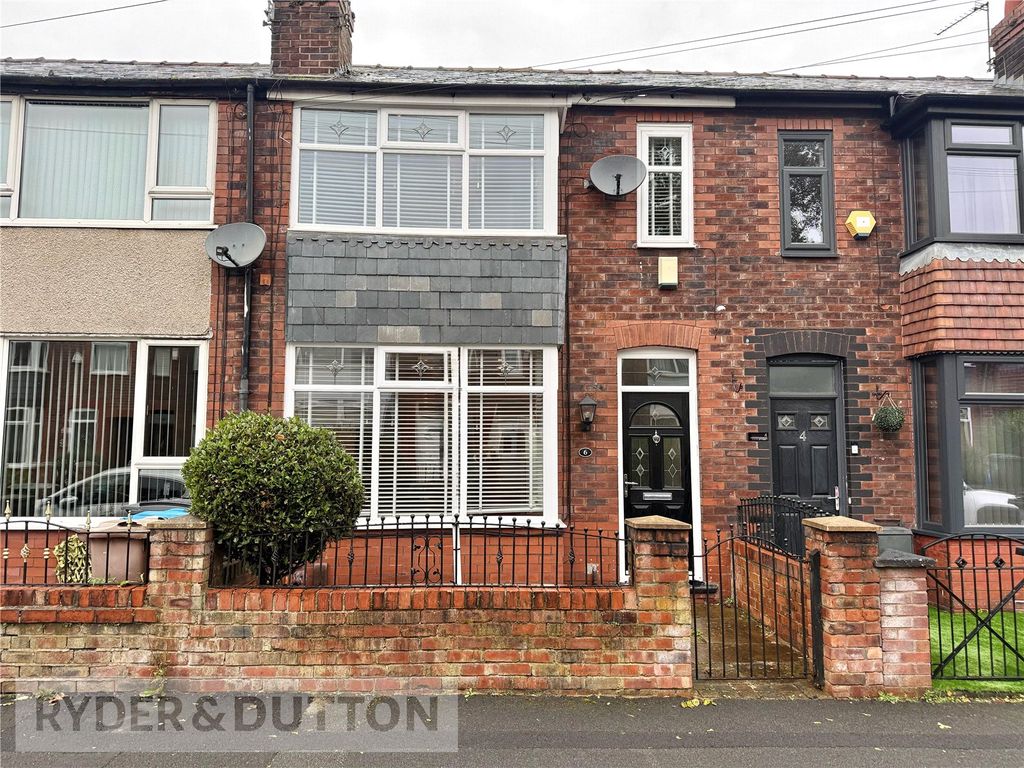 Property photo 1 of 17 Front External